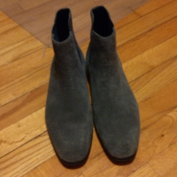 New mens Sz 8 Express grey suede short ankle business casual Chelsea boots - Picture 6 of 11
